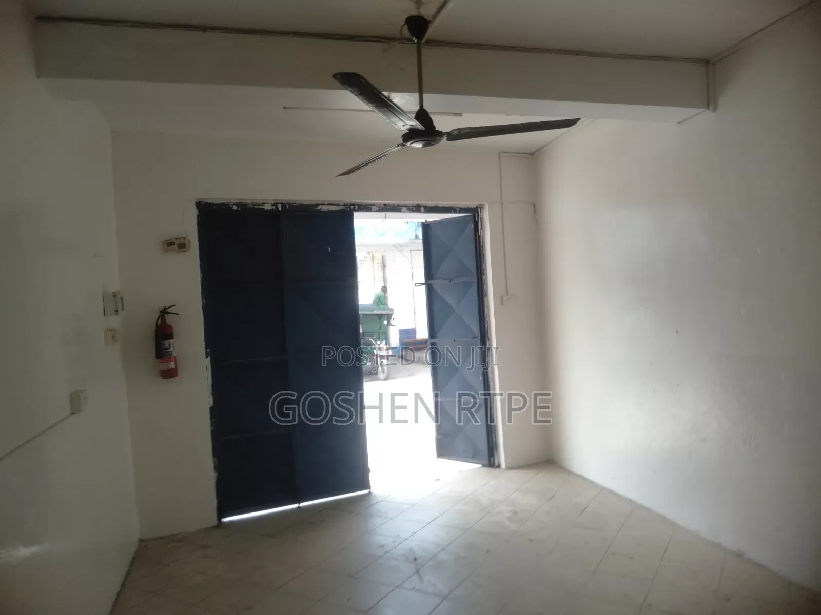 Hot-Cake Shop Off Hallaisalasie Avenue to Let Mombasa City (Cbd)
