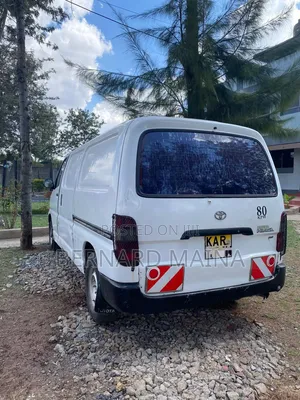 Toyota HiAce 1997 White