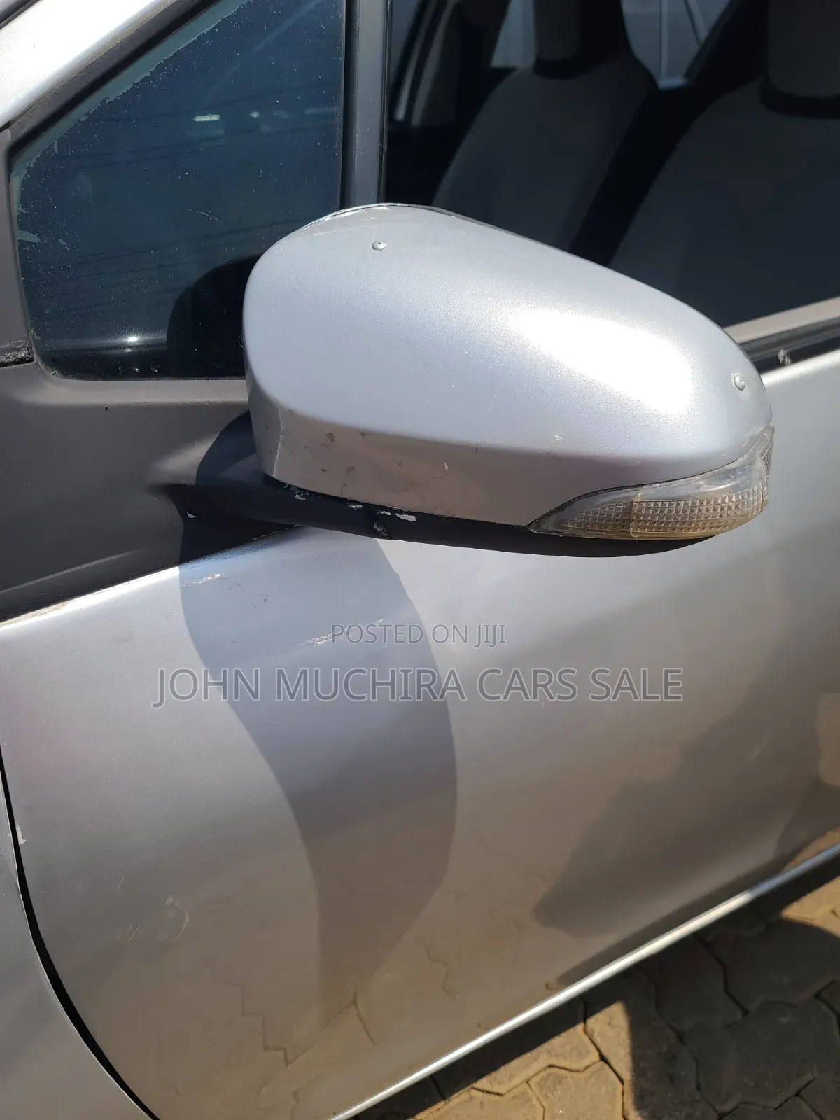Toyota Vitz 2012 Silver