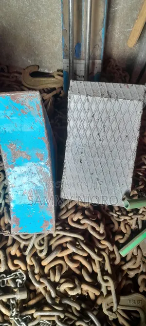Stand Pair