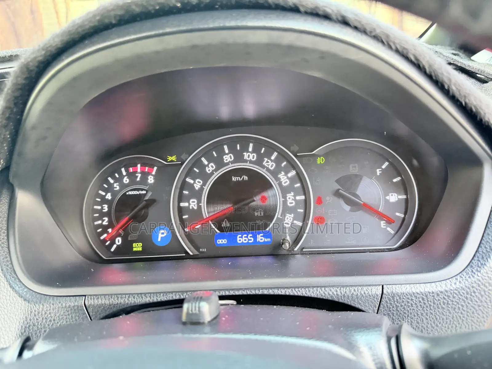Toyota Noah 2018 White