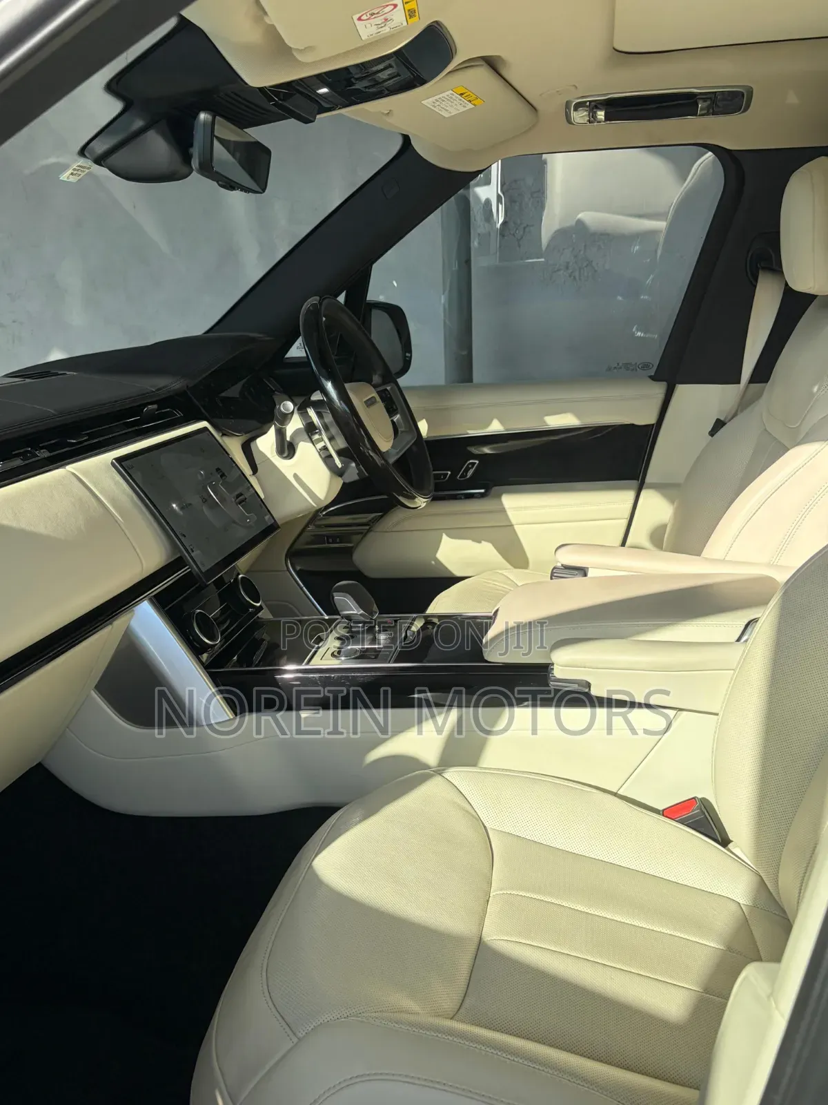 Land Rover Range Rover Vogue 2023 White