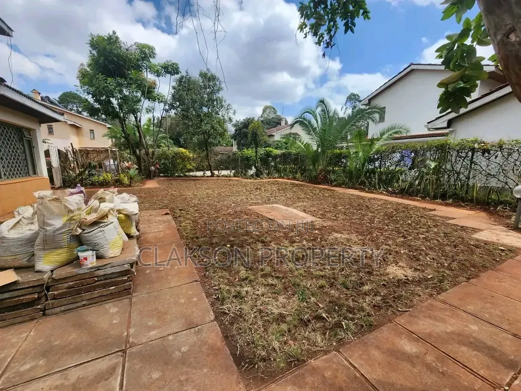 4bdrm Apartment in Lavington, Muthangari for rent