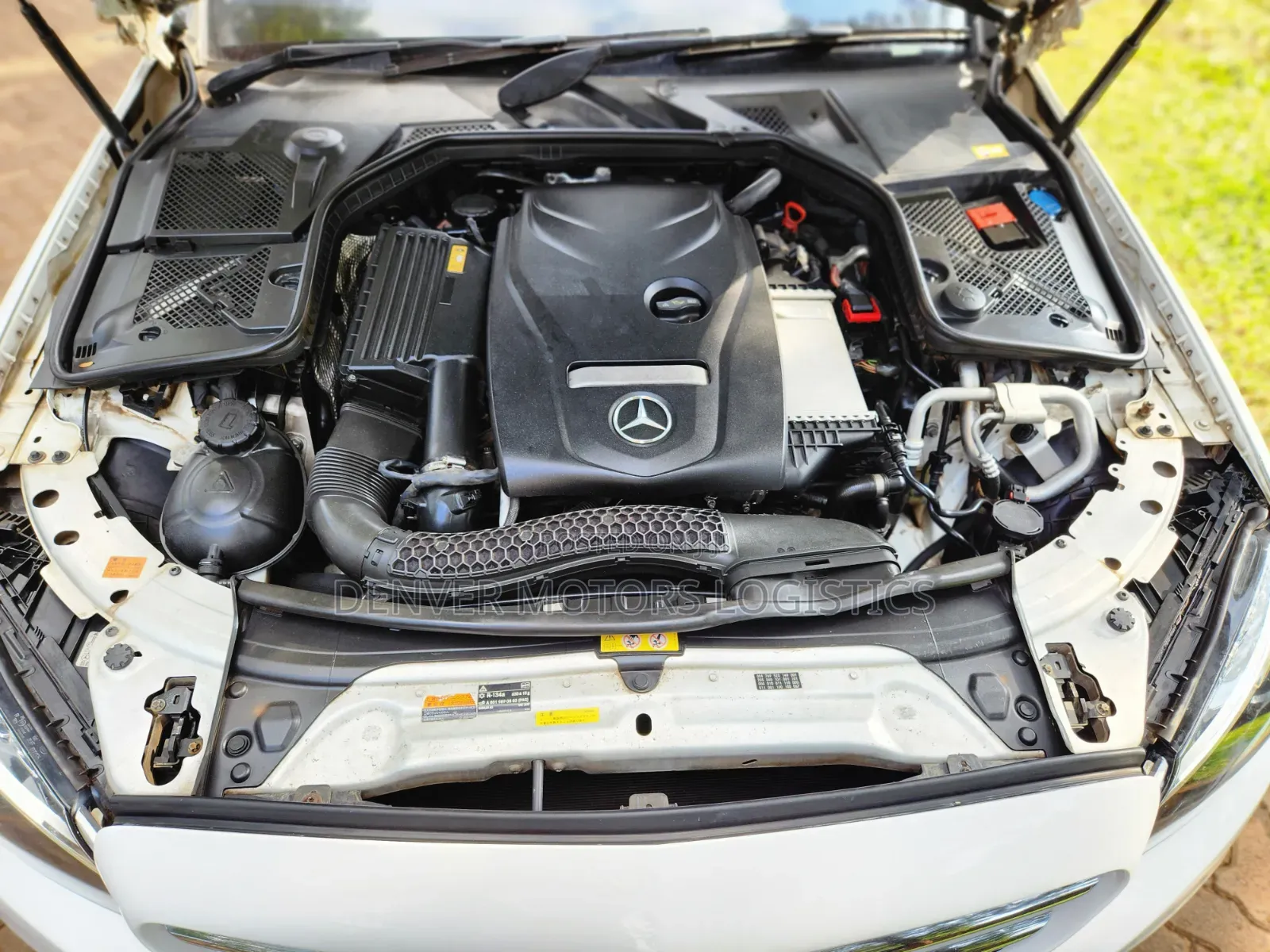Mercedes-Benz C180 2014 White