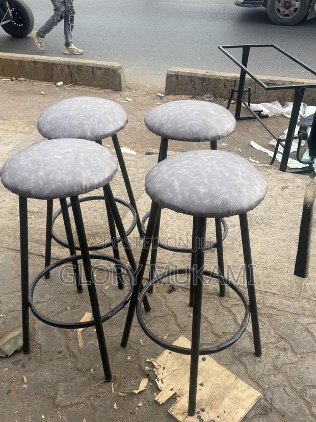 Backless Bar Stools - thumbnail 2