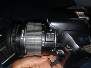 Canon Eos 1300