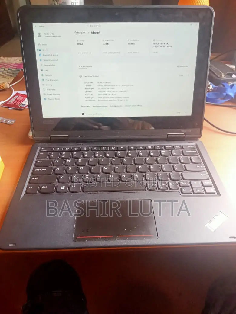 Laptop Lenovo Yoga 11e 4GB Intel Celeron SSD 128GB