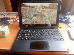Laptop Lenovo Yoga 11e 4GB Intel Celeron SSD 128GB