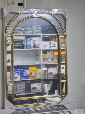 *Elegant Arched Gold Frame Decorative Mirror