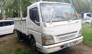 Mitsubishi Canter Fe84 2011 White