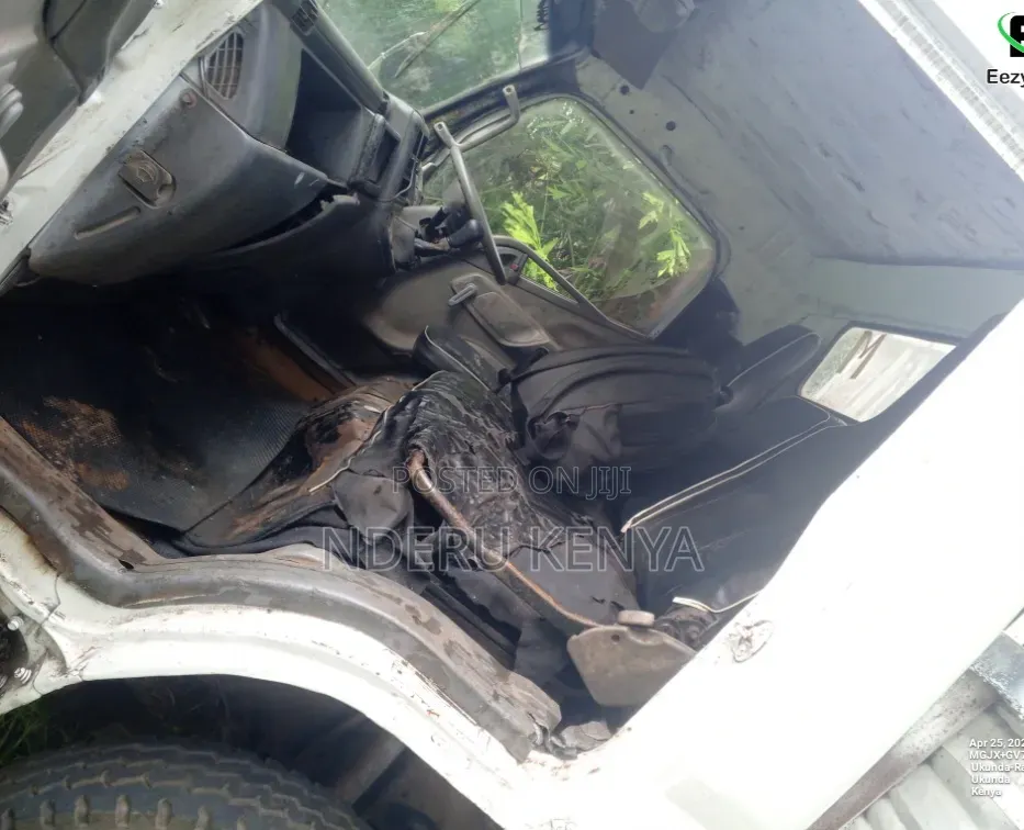 Mitsubishi Canter Fe84 2011 White