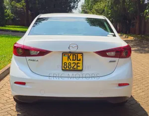 Mazda Axela 2015 White