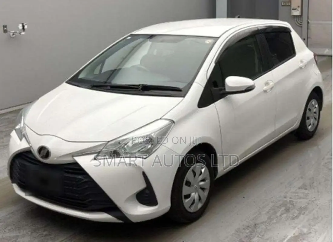 Toyota Vitz 2019 Off white