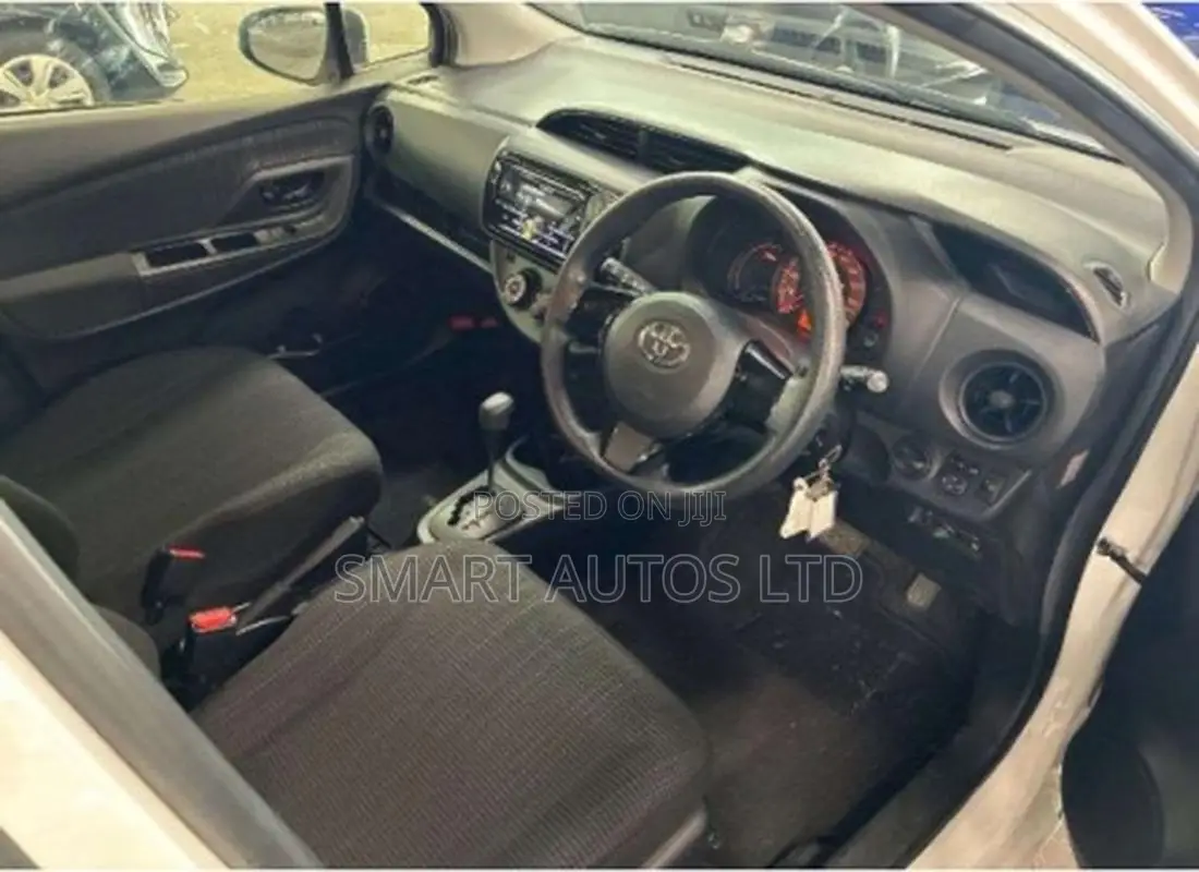 Toyota Vitz 2019 Off white