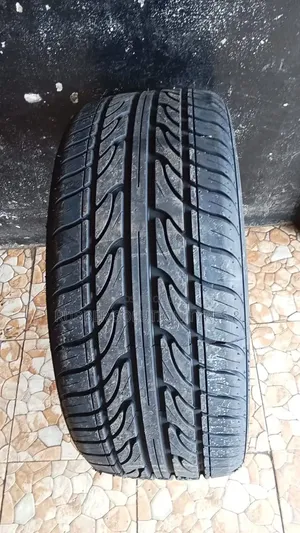 225 /35 R20 Haida Tyres 93w X/L Hd 921