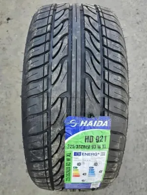 225 /35 R20 Haida Tyres 93w X/L Hd 921