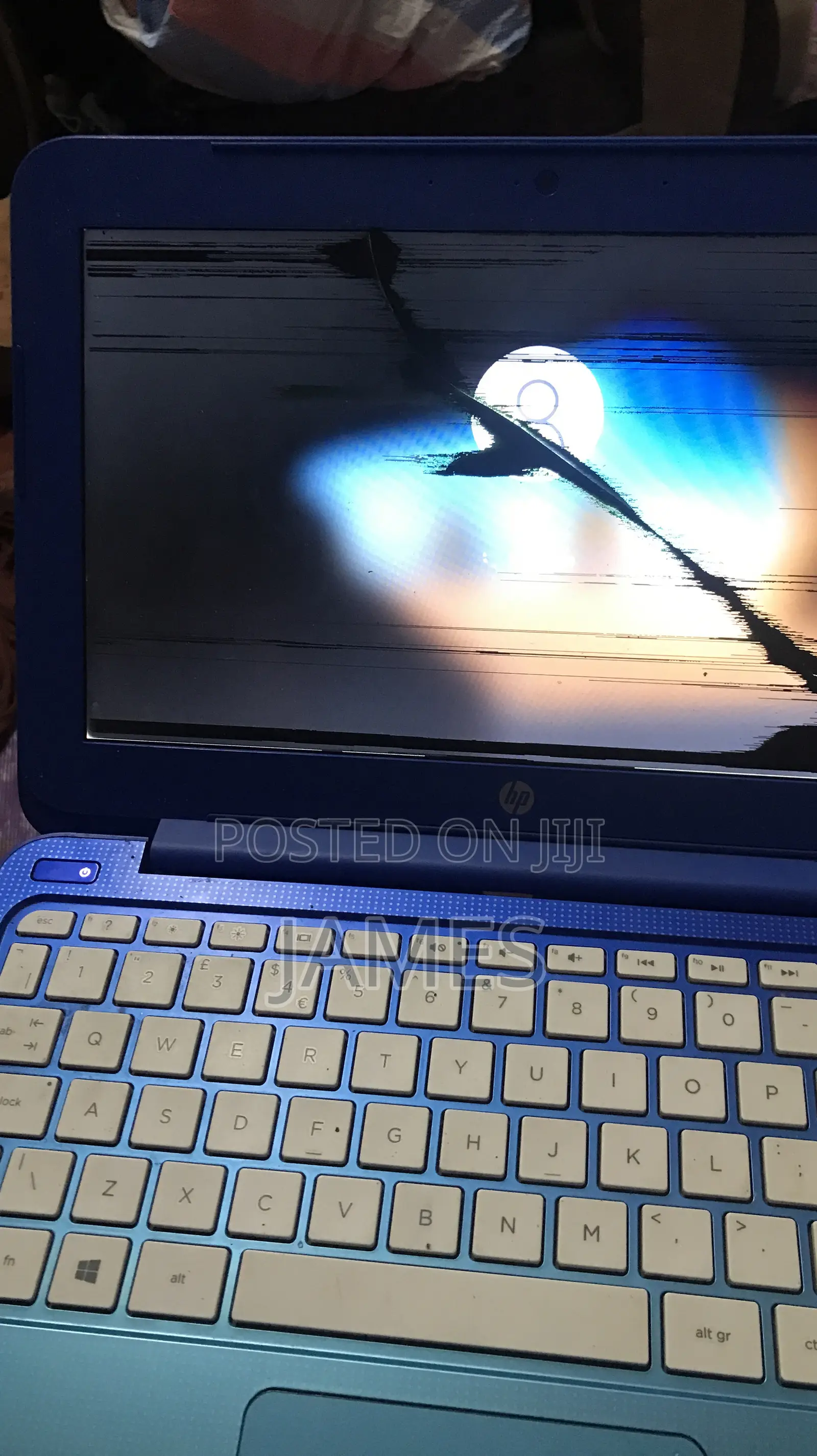 Laptop HP 17-3000 12GB Intel SSD 4T