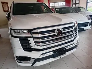 Toyota Land Cruiser 2023 White