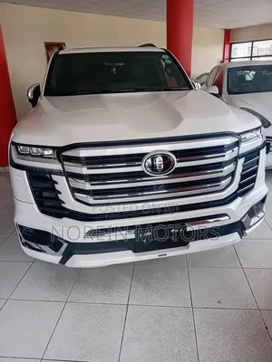 Toyota Land Cruiser 2023 White