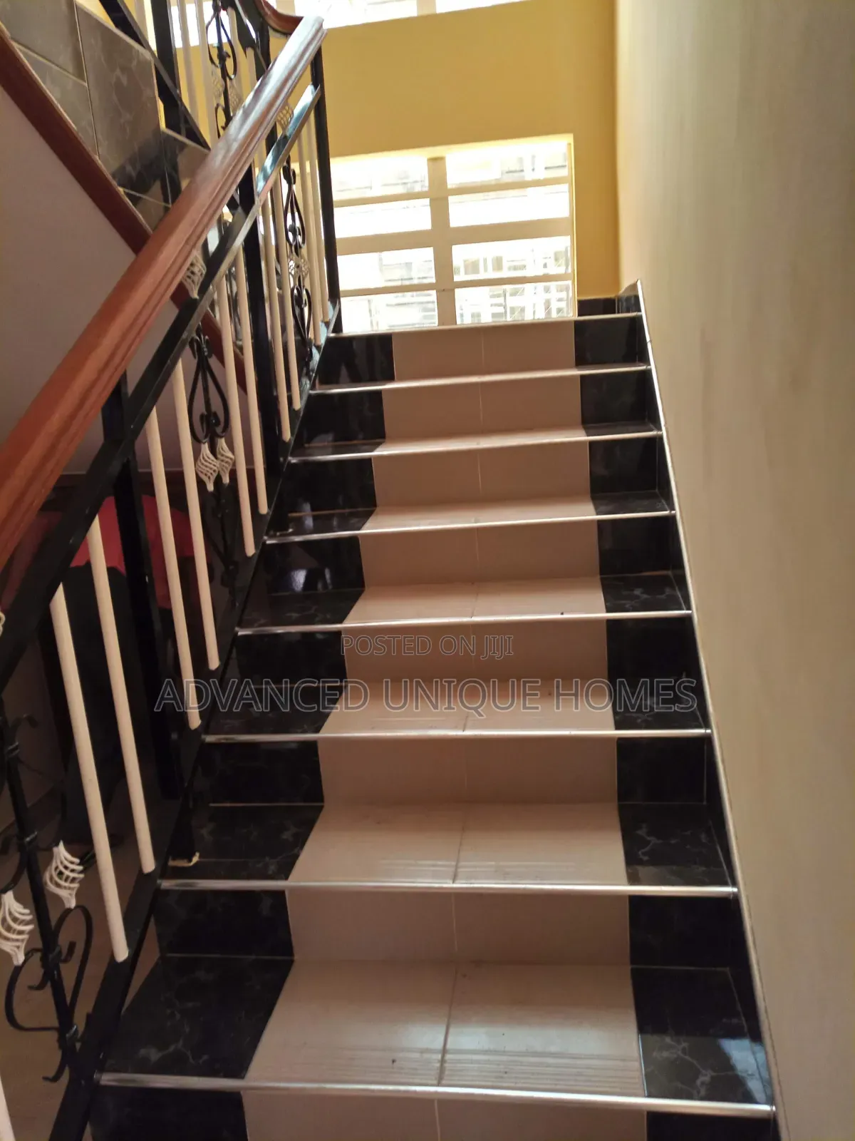 4bdrm Mansion in Blankets Estate for sale