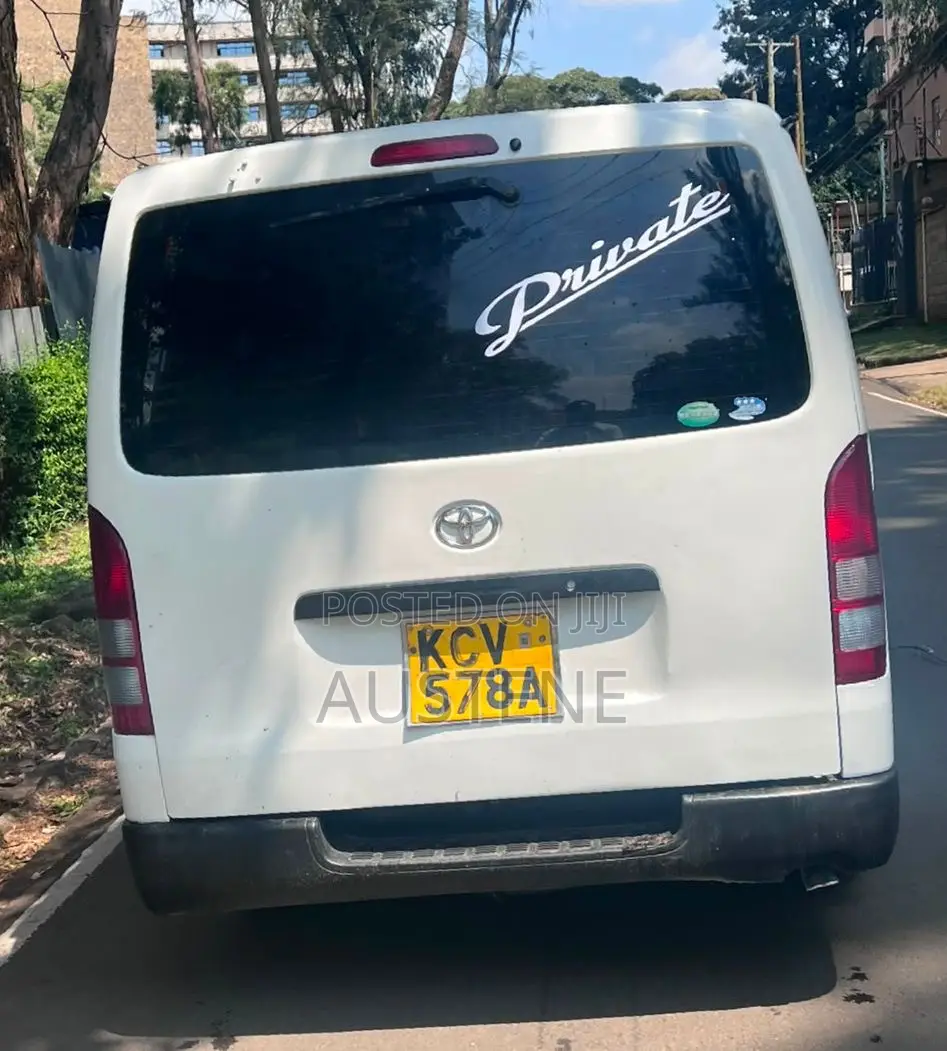 Toyota HiAce 2013 White