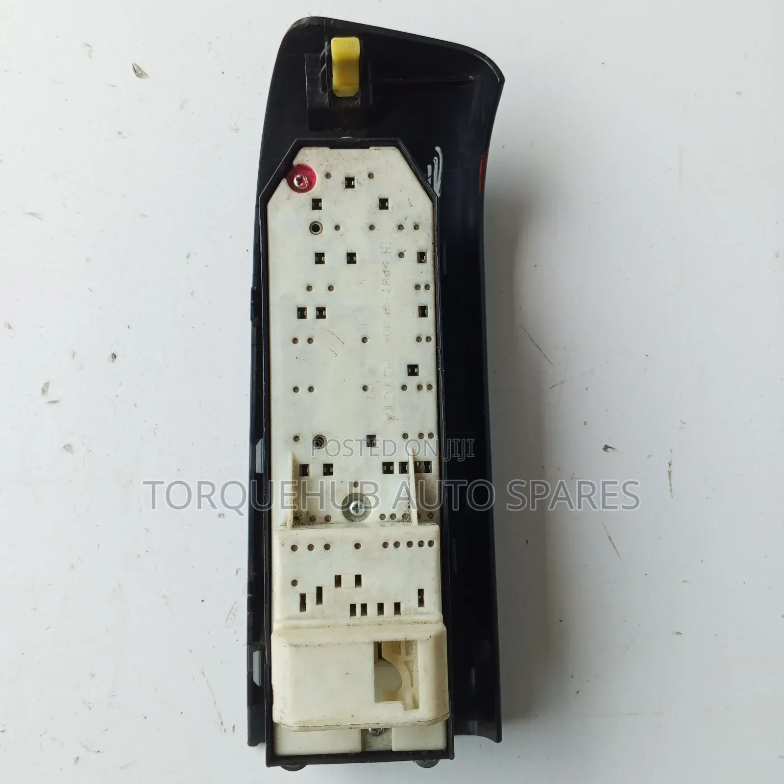 Toyota Spade 2014 Main Door Switch