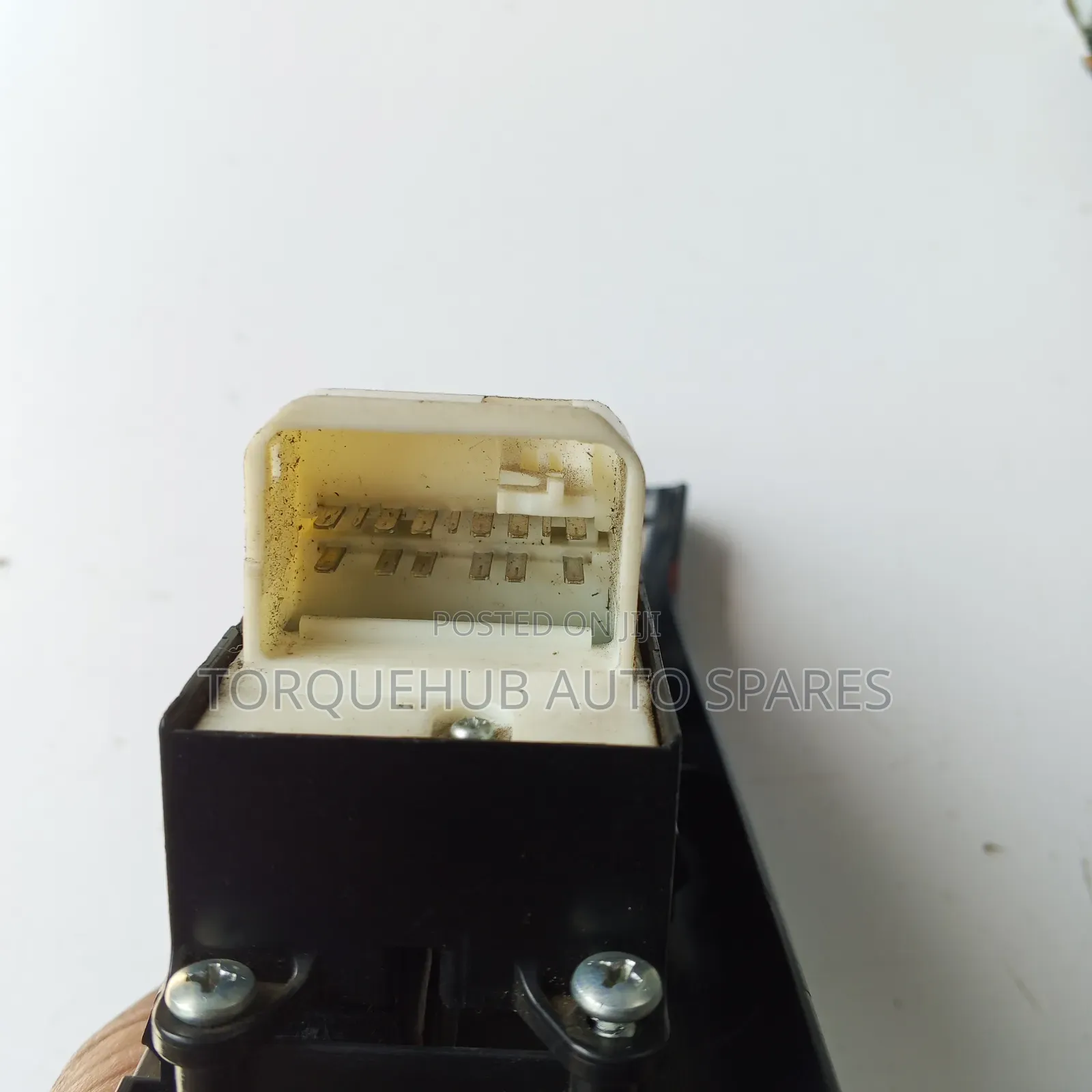 Toyota Spade 2014 Main Door Switch