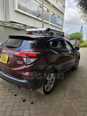 Honda Vezel 2015 Maroon