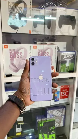 New Apple iPhone 11 128 GB Black