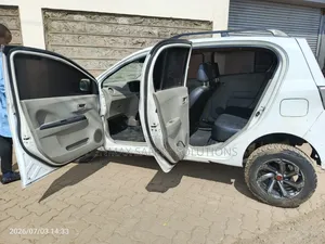 Daihatsu Mira 2012 White