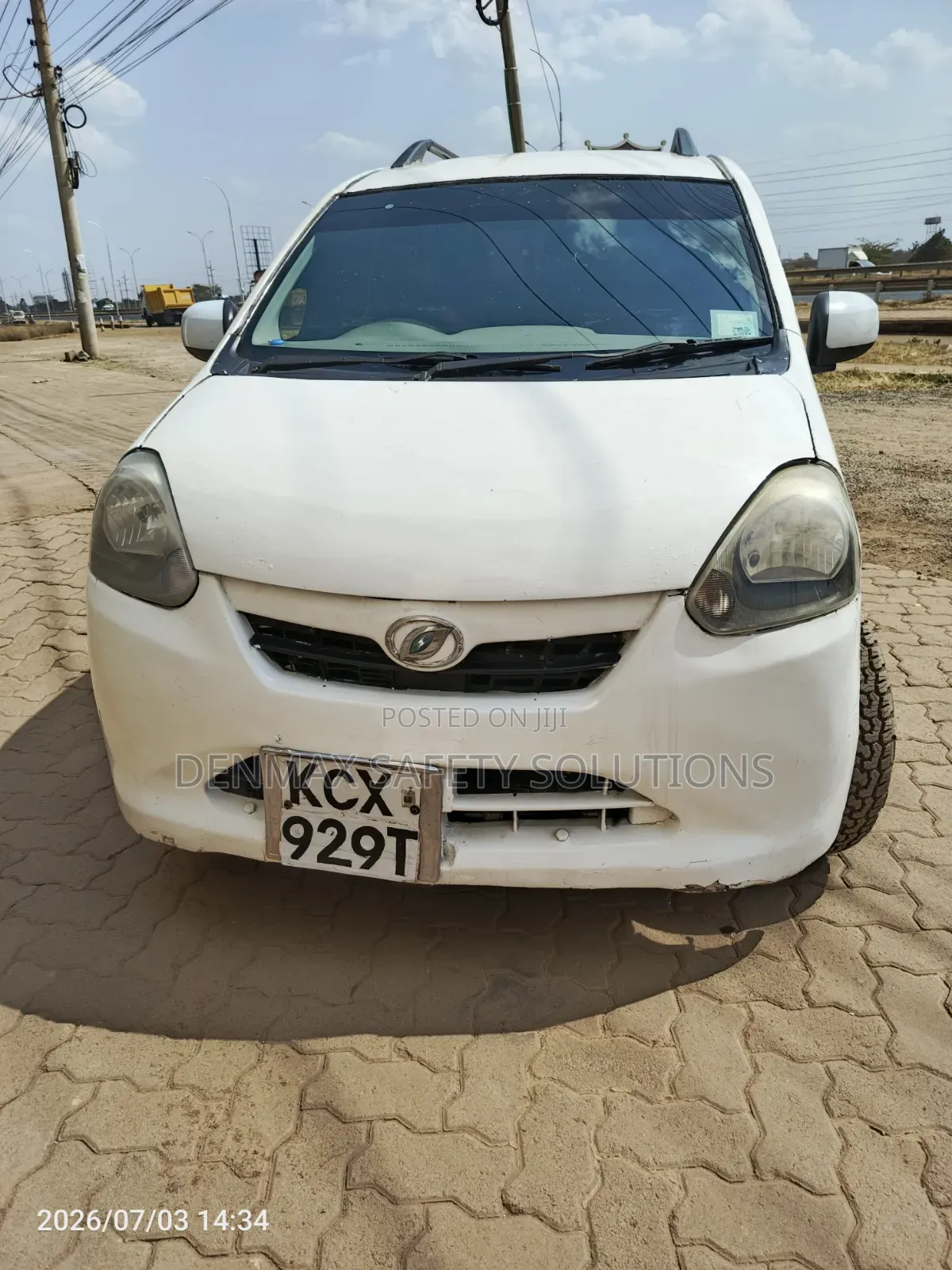 Daihatsu Mira 2012 White