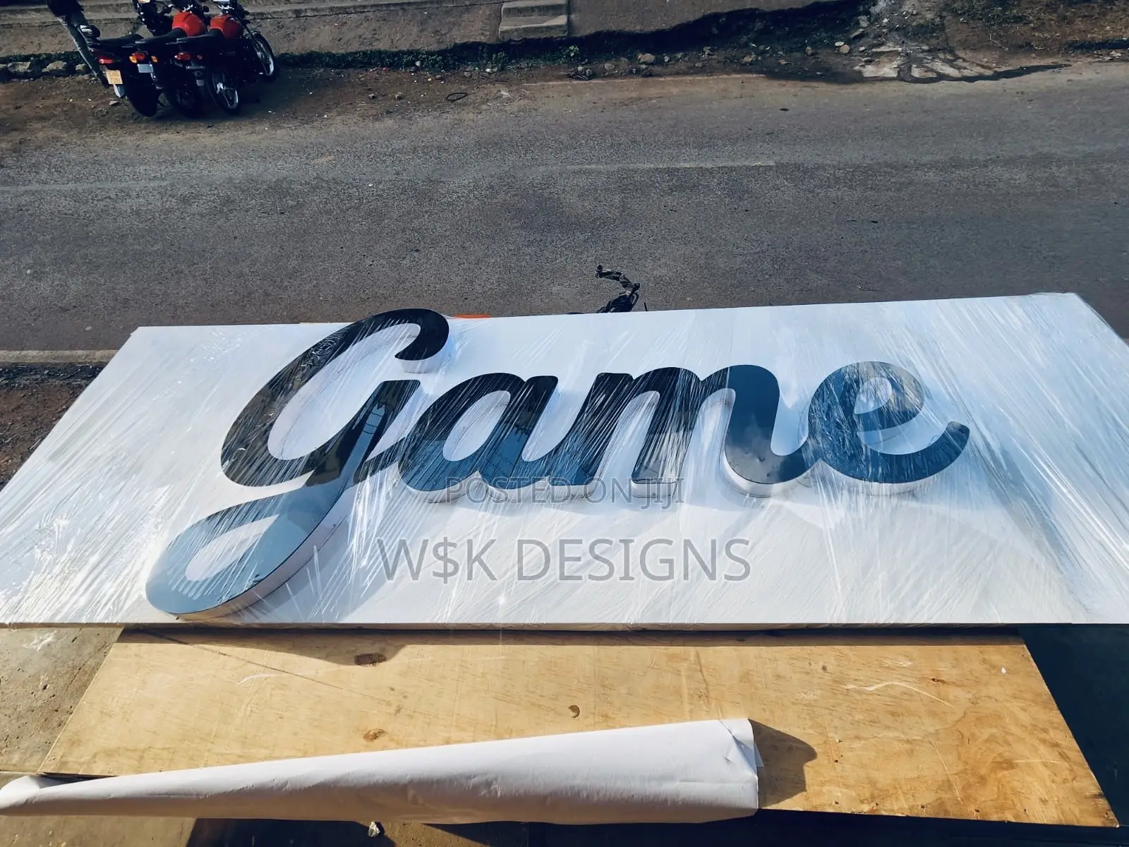 3d and 2d Signs