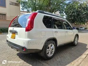Nissan X-Trail 2011 White