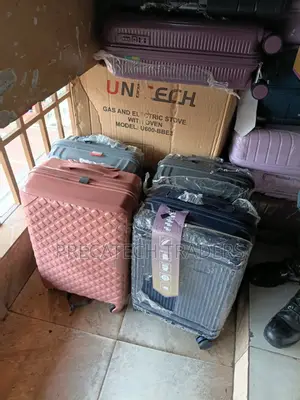Hard Case Single Suitcase – Brand New