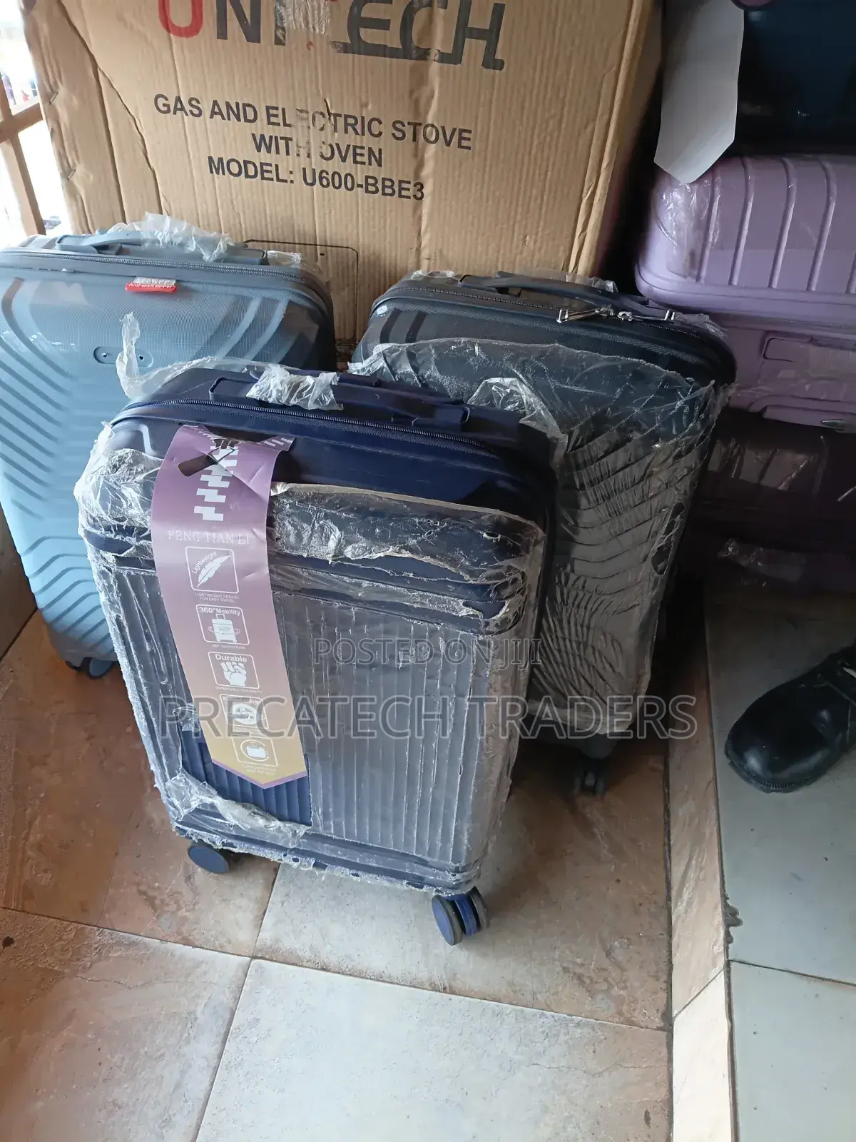 Compact Travel Suitcase With 360° Wheels