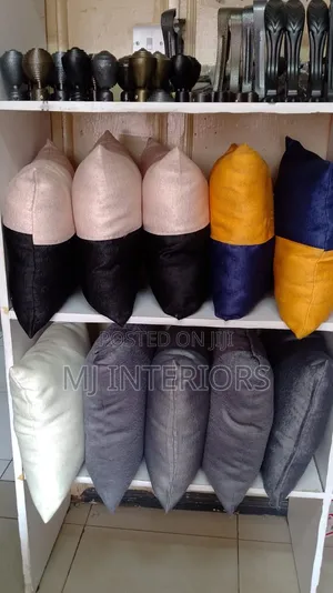 Stylish Cushion Throw Pillows for Living Room