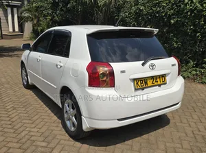 Toyota Corolla RunX 2006 White