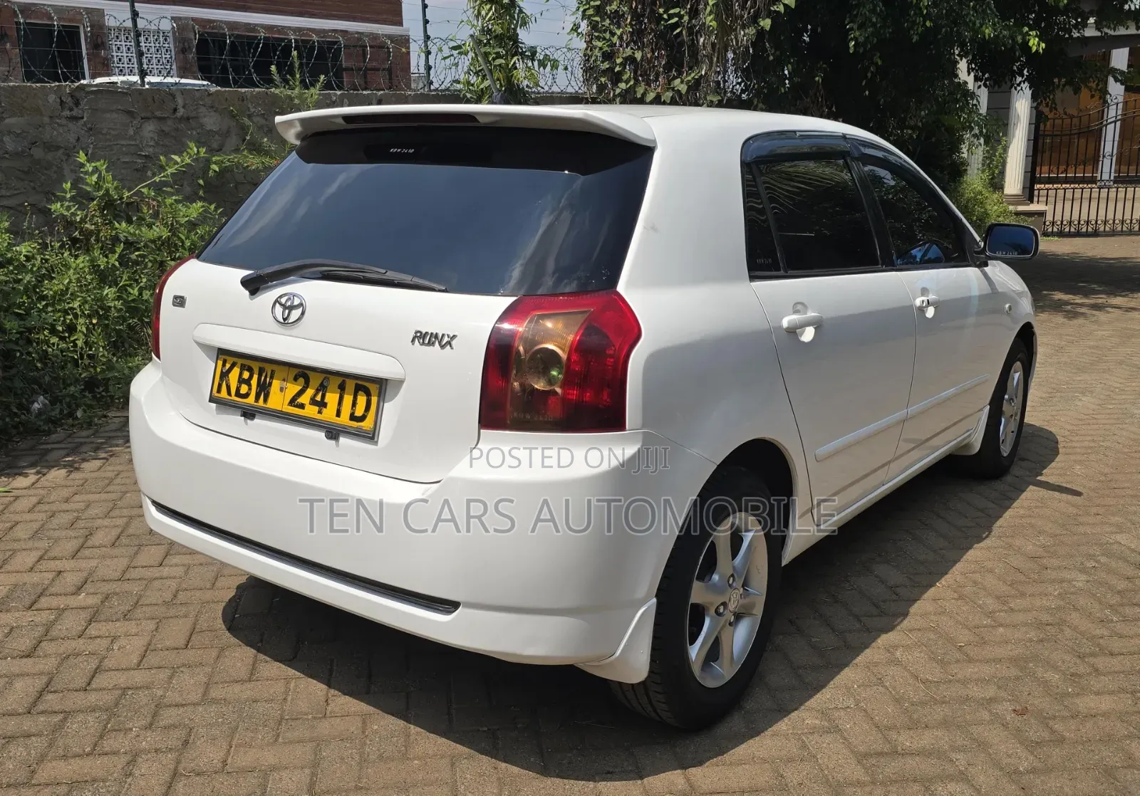 Toyota Corolla RunX 2006 White