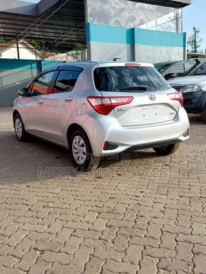 Toyota Vitz 2019 Silver