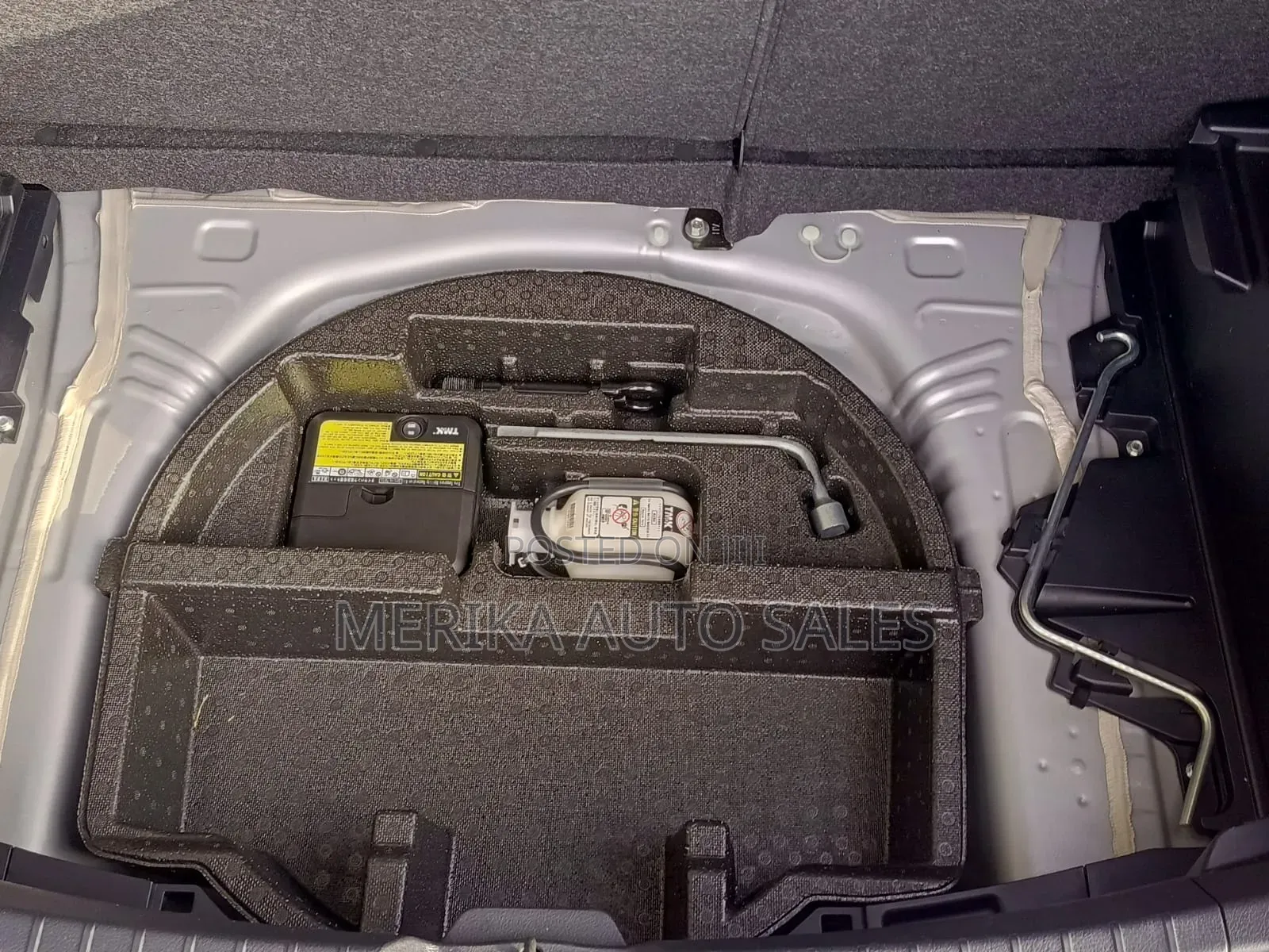 Toyota Vitz 2019 Silver