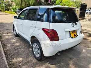 Toyota IST 2003 White