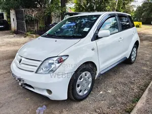 Toyota IST 2003 White