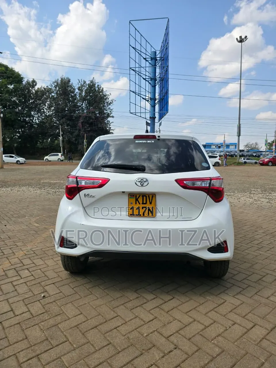 Toyota Vitz 2018 White