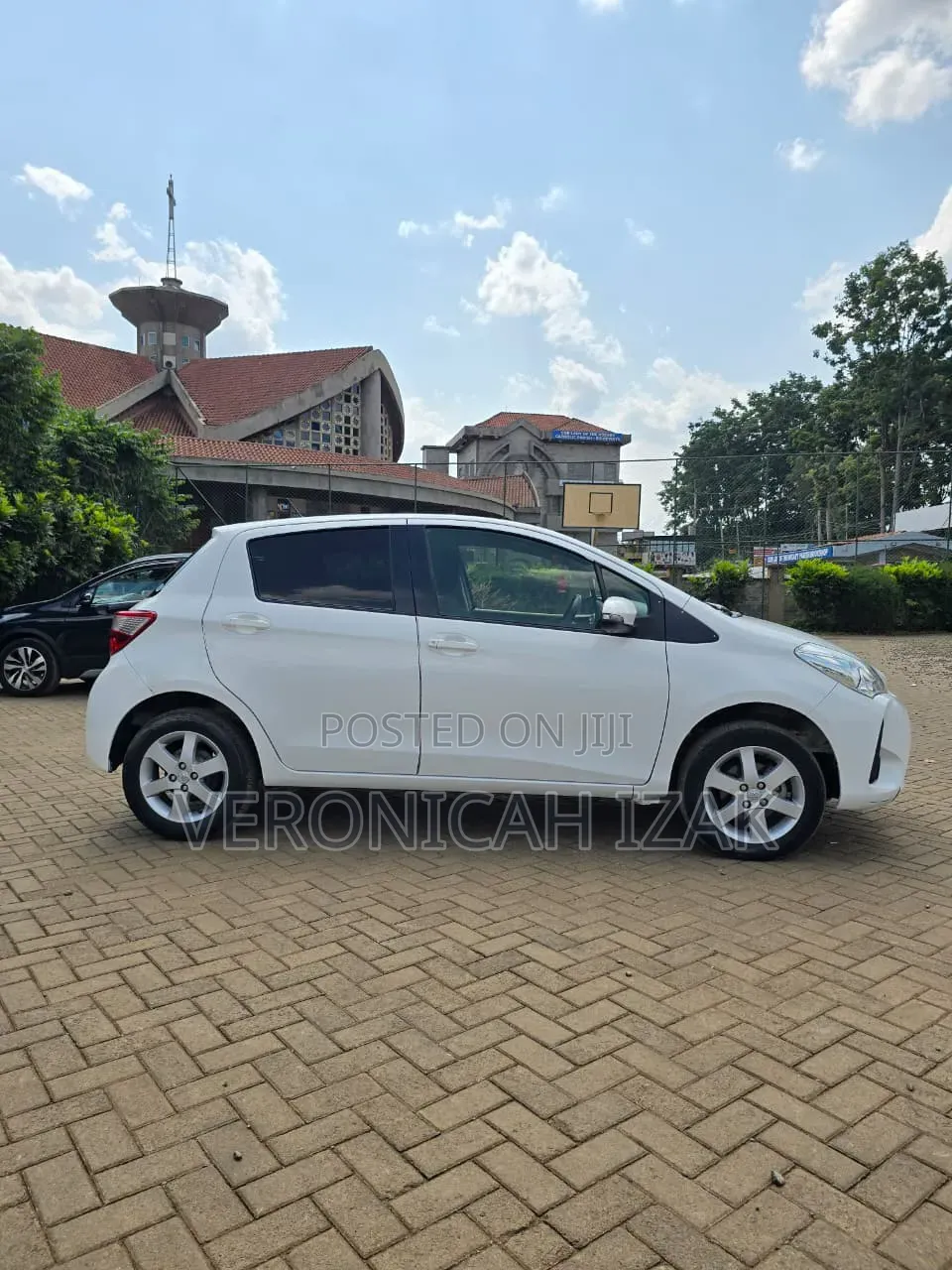 Toyota Vitz 2018 White