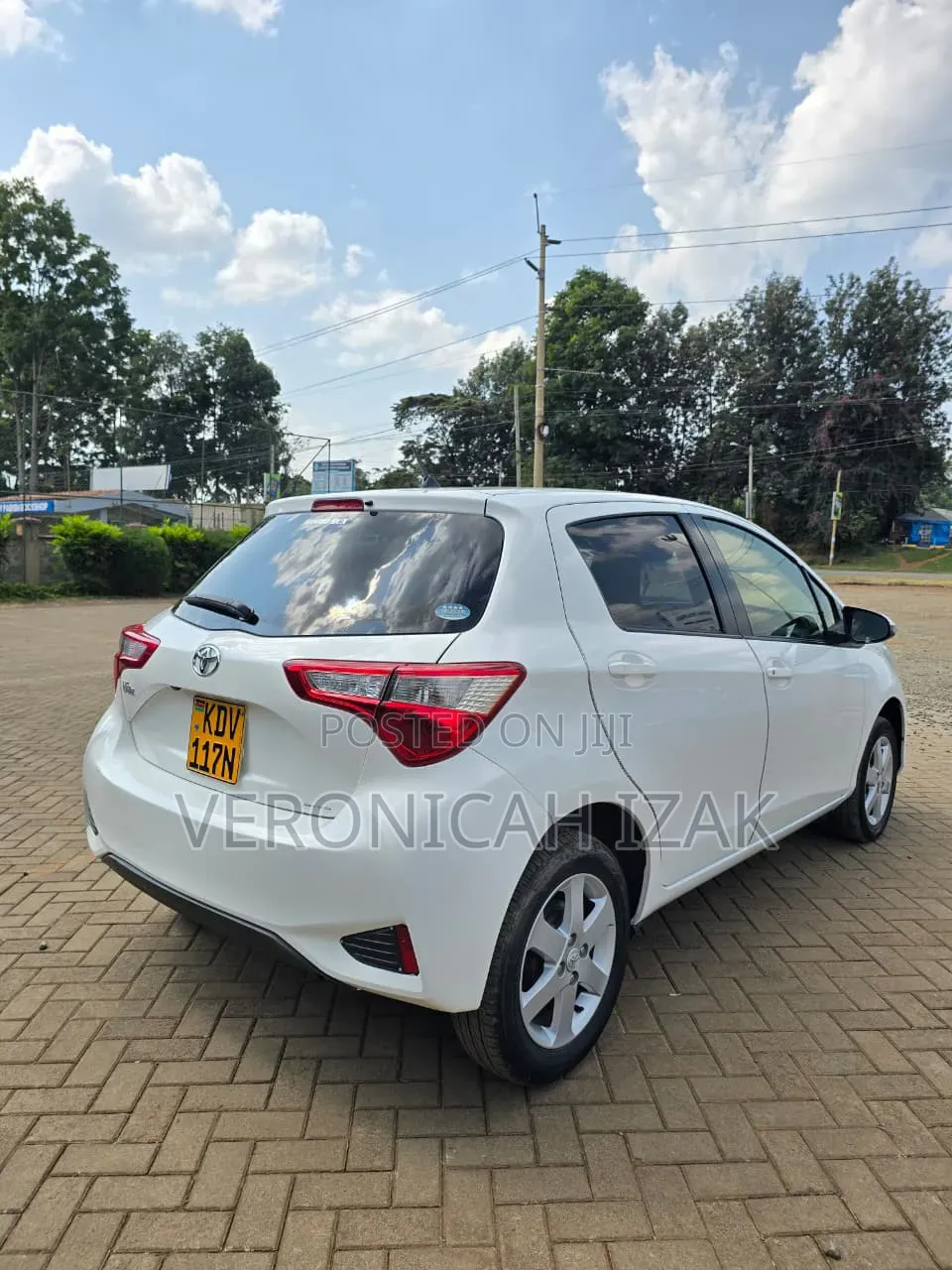 Toyota Vitz 2018 White