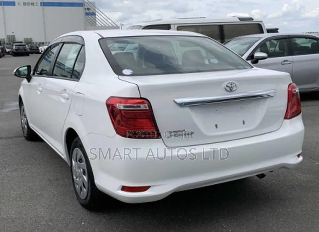 Toyota Axio 2021 Off white