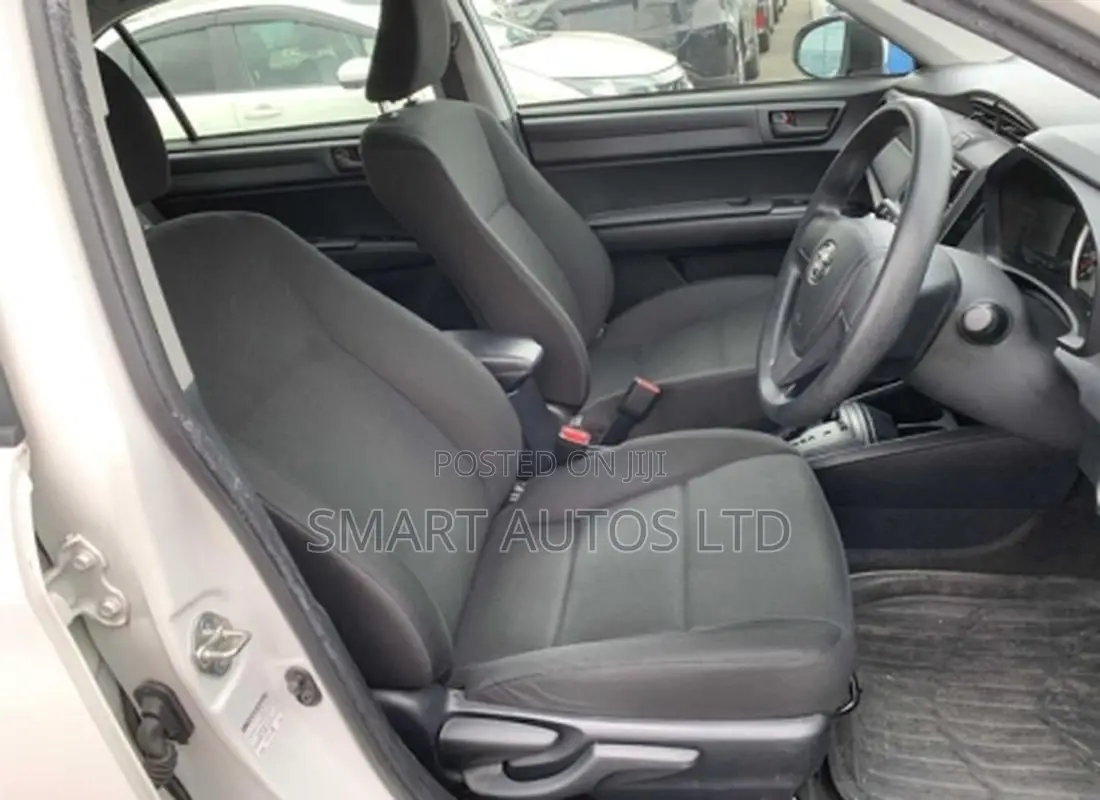 Toyota Axio 2021 Off white