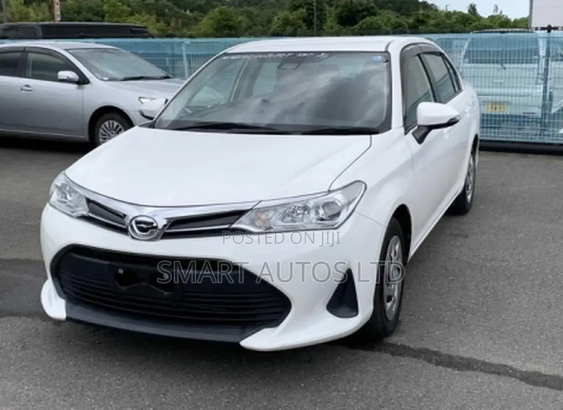 Toyota Axio 2021 Off white