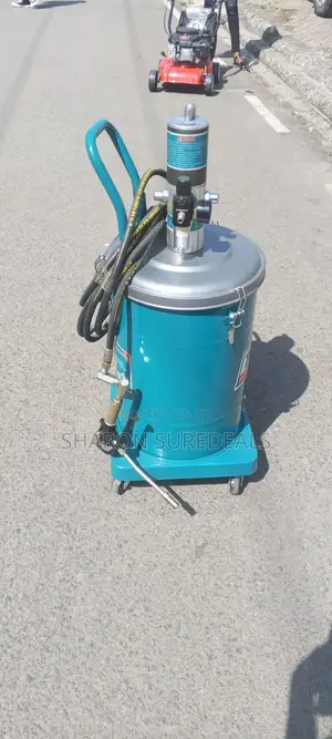 Total 30litre Air Grease Lubricator