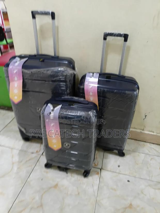 Suitcase Set Premium Hard Case Luggage Set – 3 Sizes